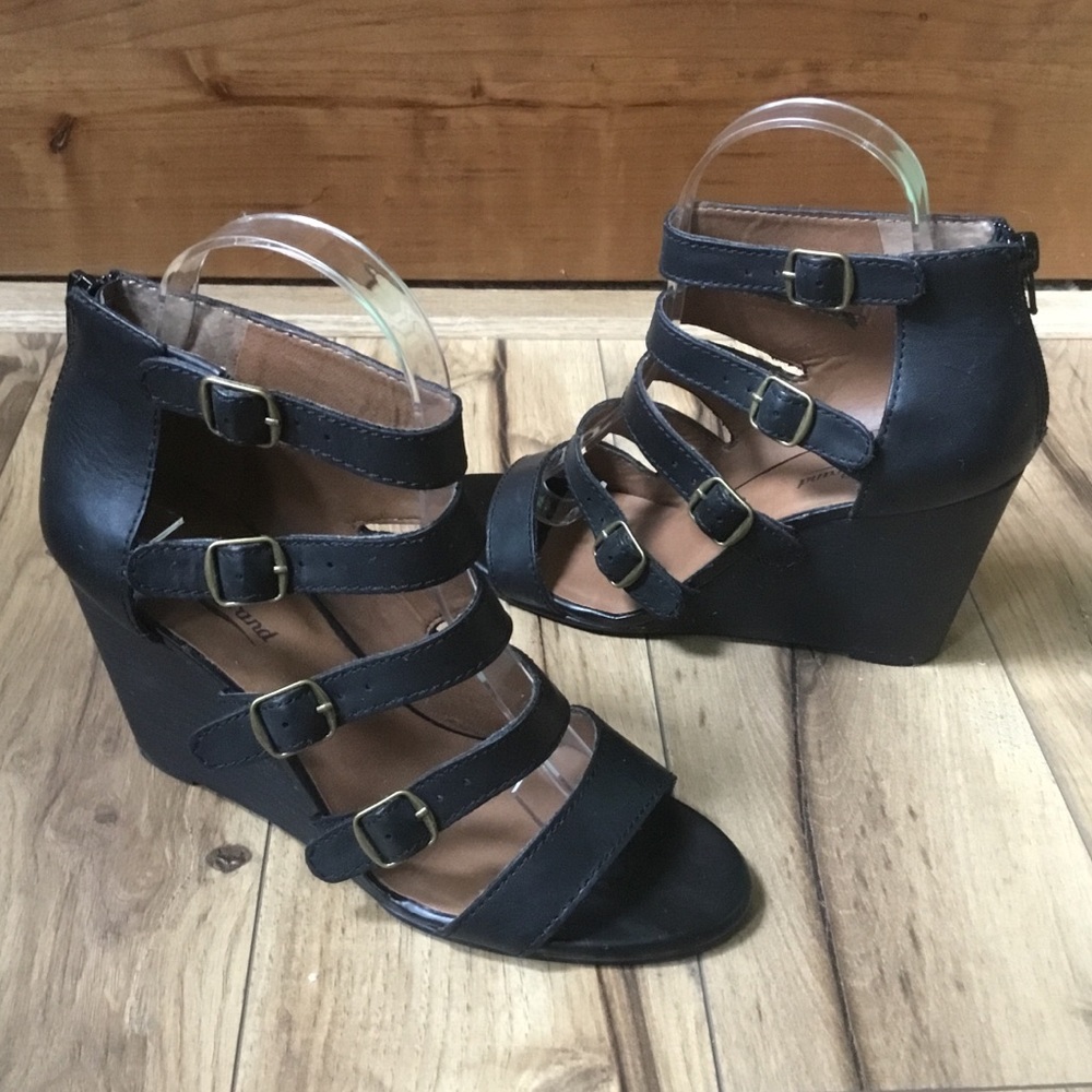Lucky Brand Reynolds Wedge Sandal Caged Strappy Buckled Leather Open Toe Shoes - Picture 2 of 10